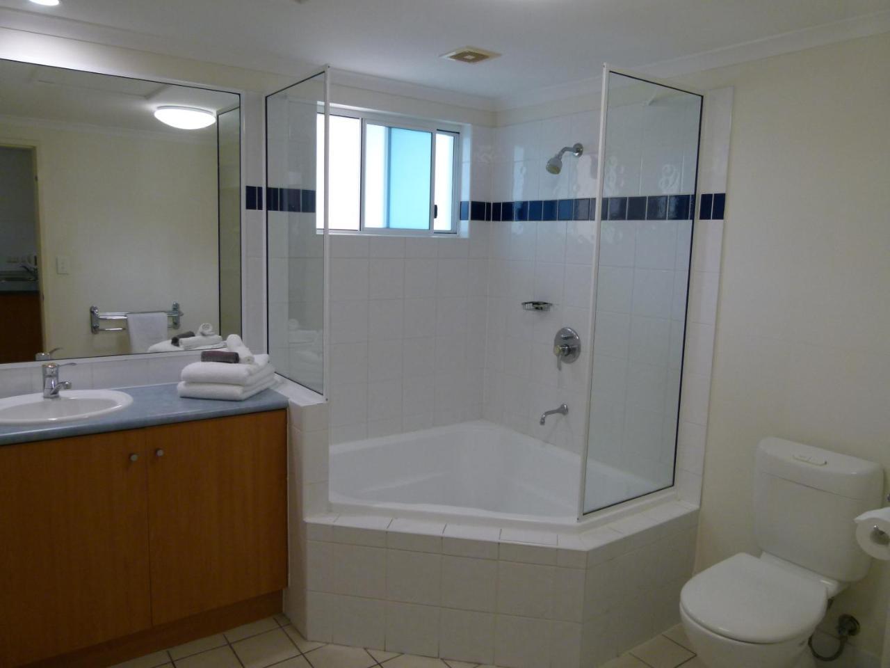 Madison Ocean Breeze Apartments Townsville Exteriör bild