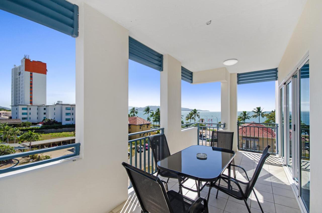 Madison Ocean Breeze Apartments Townsville Exteriör bild